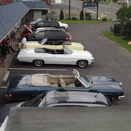 Motel Montgolfiere Jp Сен-Жан-сюр-Ришельо Екстериор снимка