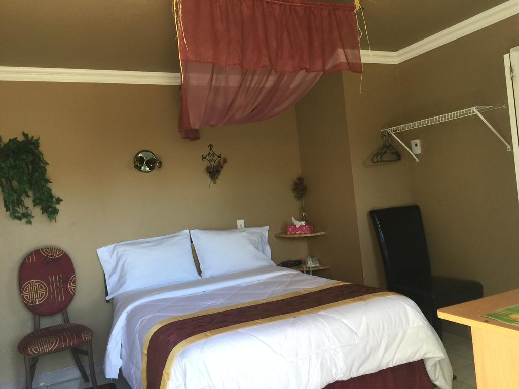 Motel Montgolfiere Jp Сен-Жан-сюр-Ришельо Екстериор снимка