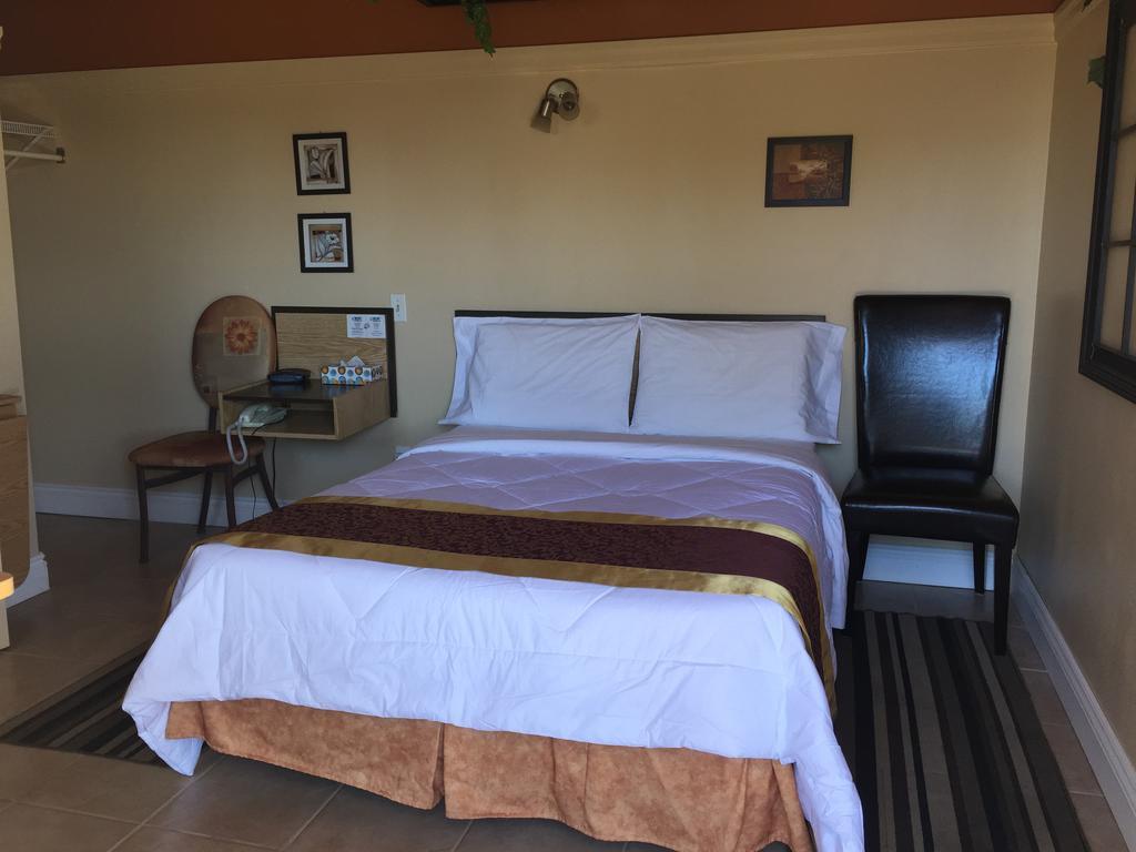 Motel Montgolfiere Jp Сен-Жан-сюр-Ришельо Екстериор снимка