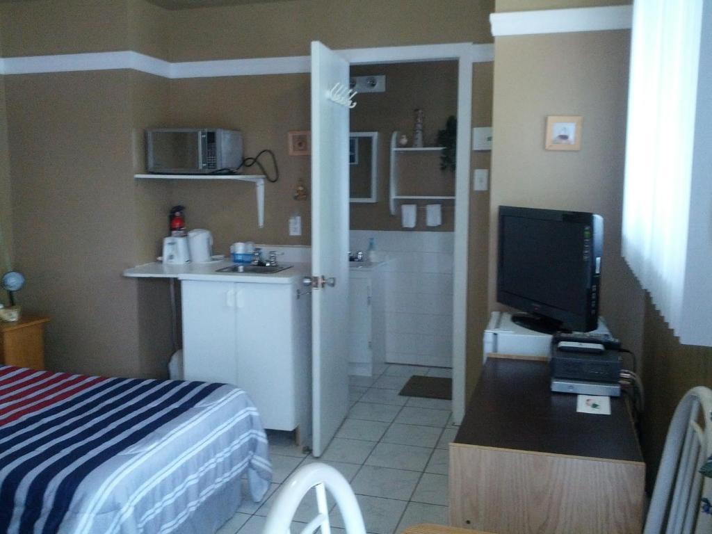 Motel Montgolfiere Jp Сен-Жан-сюр-Ришельо Стая снимка