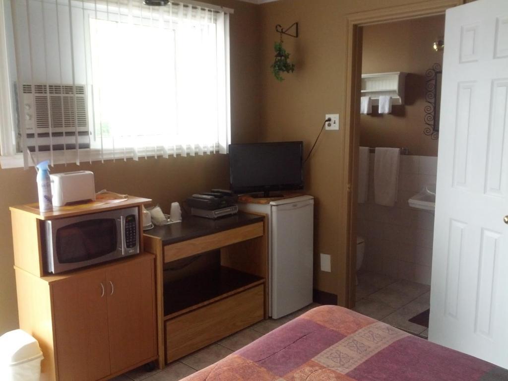 Motel Montgolfiere Jp Сен-Жан-сюр-Ришельо Стая снимка